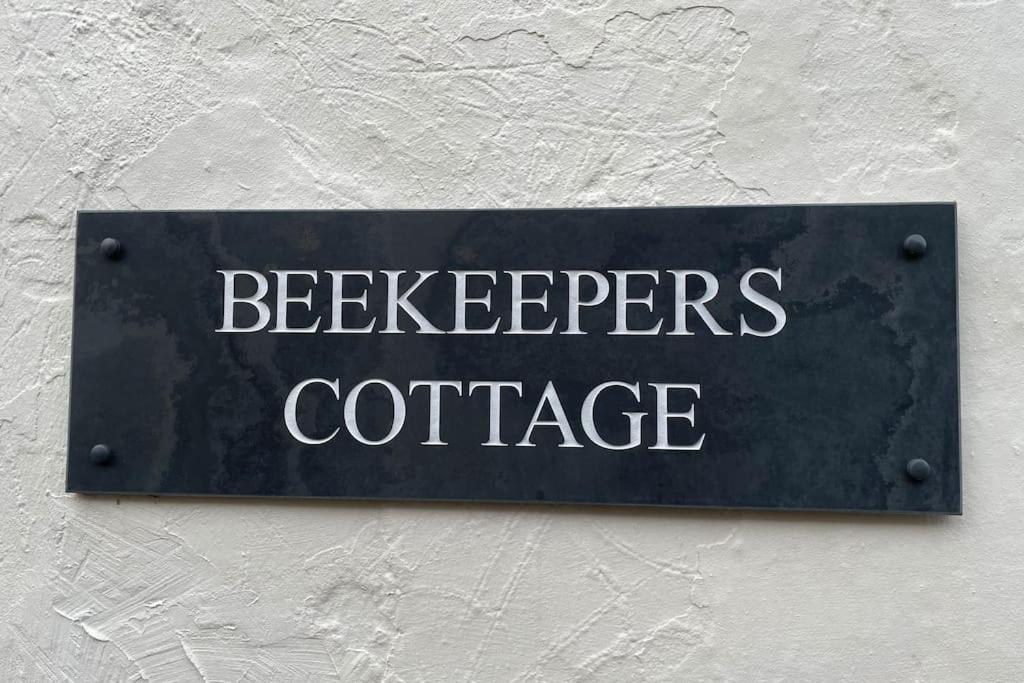 Beekeeper'S Cottage Фейкенем Екстер'єр фото